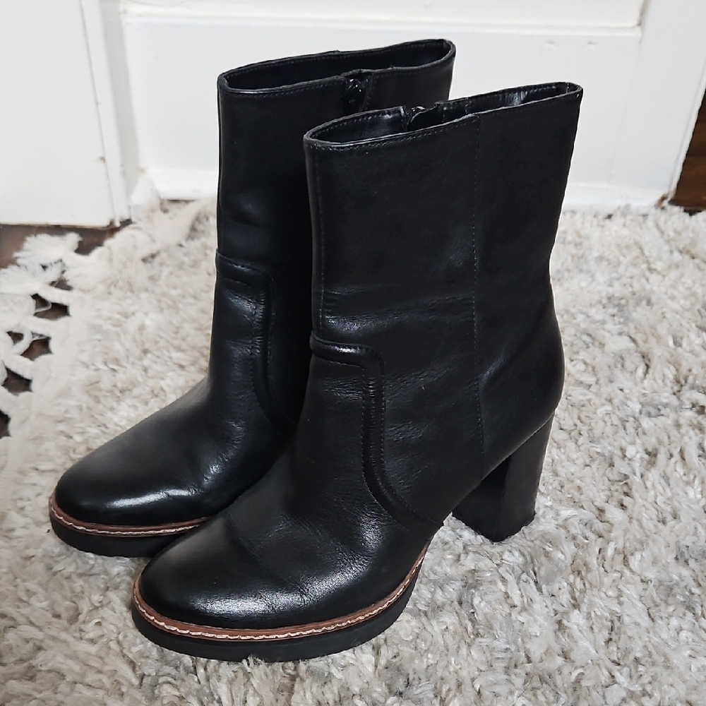 Naturalizer // Black Leather Boots